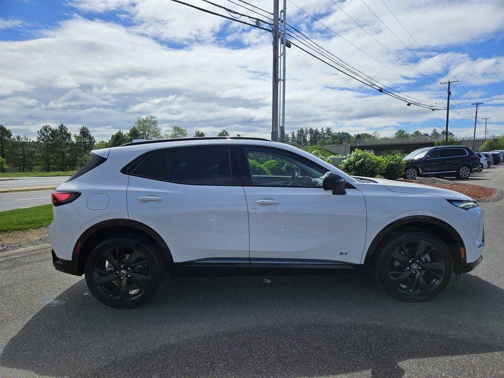 used 2025 Buick Envision car, priced at $39,915