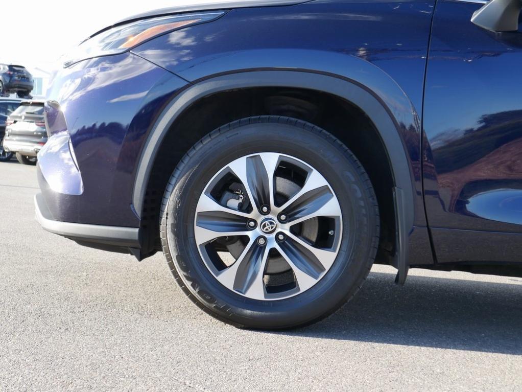 used 2021 Toyota Highlander car, priced at $30,940