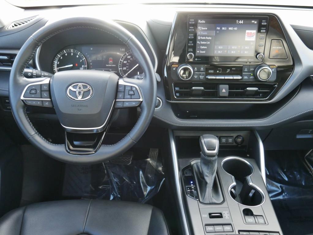 used 2021 Toyota Highlander car, priced at $30,940