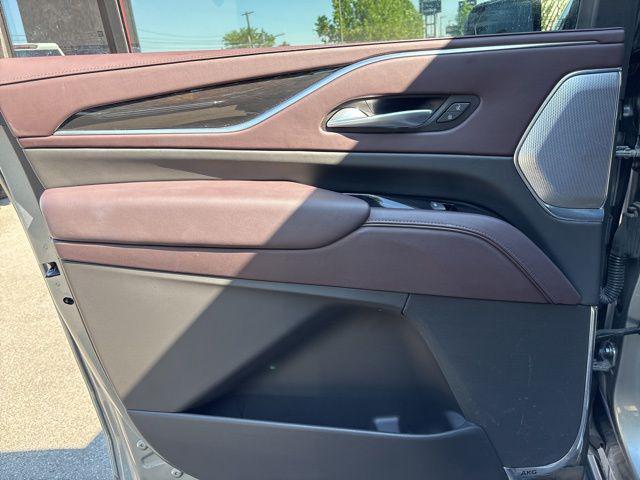 used 2023 Cadillac Escalade ESV car, priced at $78,989