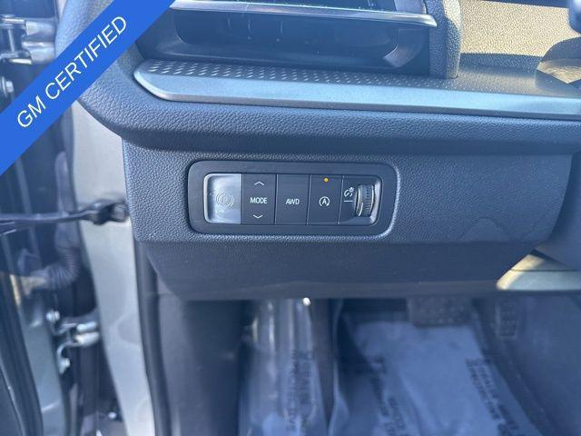 used 2025 Chevrolet Traverse car, priced at $37,988