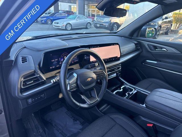 used 2025 Chevrolet Traverse car, priced at $37,988