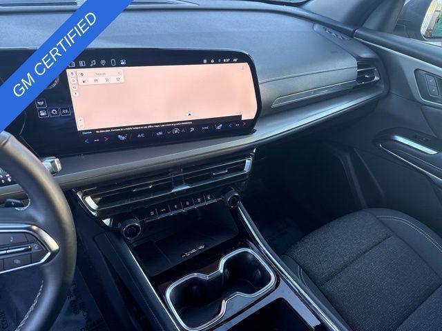 used 2025 Chevrolet Traverse car, priced at $37,988