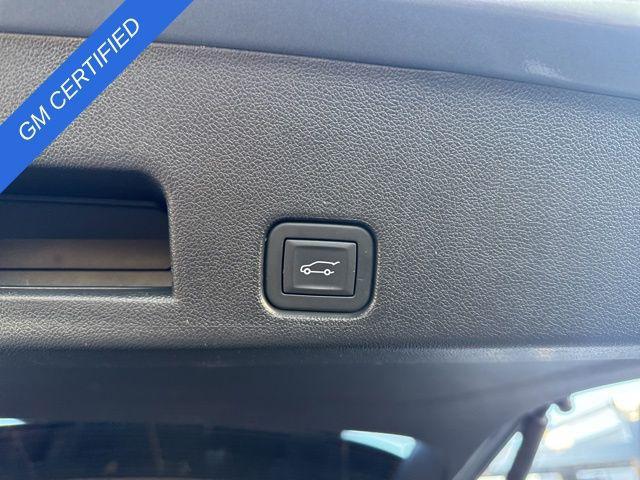 used 2025 Chevrolet Traverse car, priced at $37,988