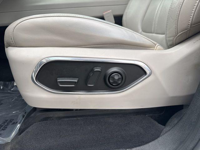 used 2022 Jeep Wagoneer car, priced at $30,996