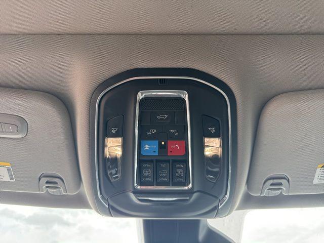 used 2022 Jeep Wagoneer car, priced at $30,996