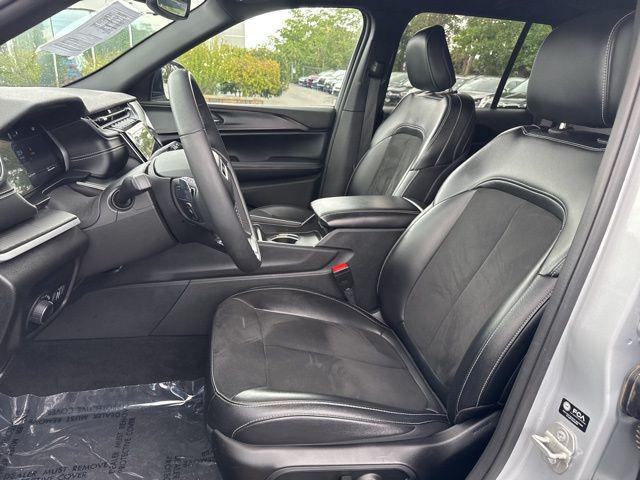 used 2024 Jeep Grand Cherokee car, priced at $28,495