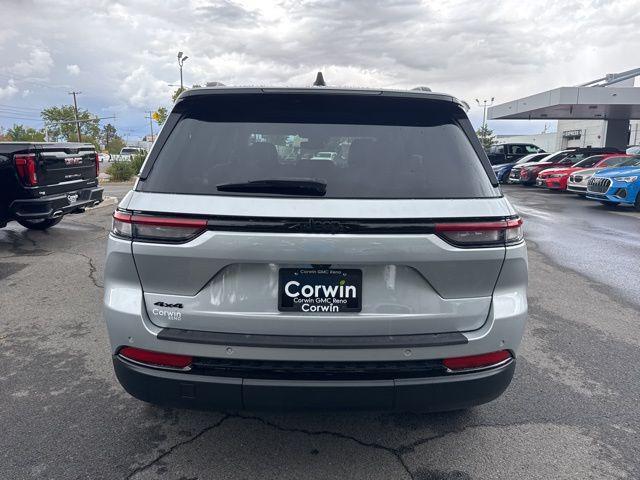 used 2024 Jeep Grand Cherokee car, priced at $28,495