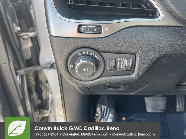 used 2020 Jeep Cherokee car, priced at $20,989