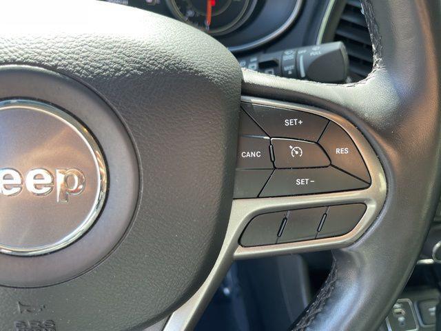 used 2020 Jeep Cherokee car, priced at $18,495