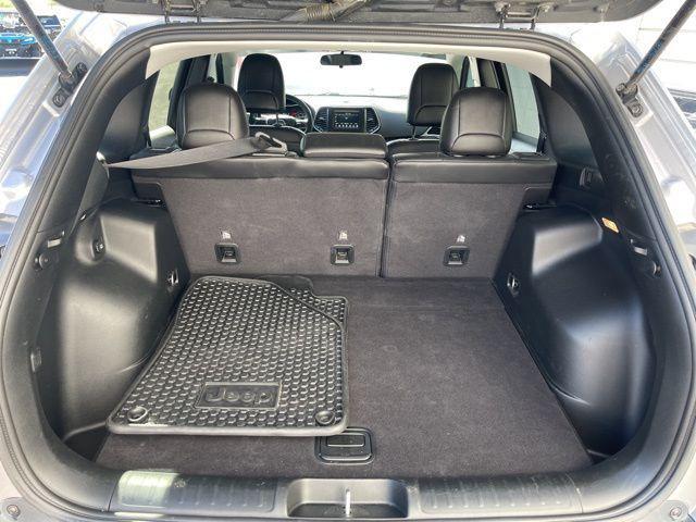 used 2020 Jeep Cherokee car, priced at $18,495