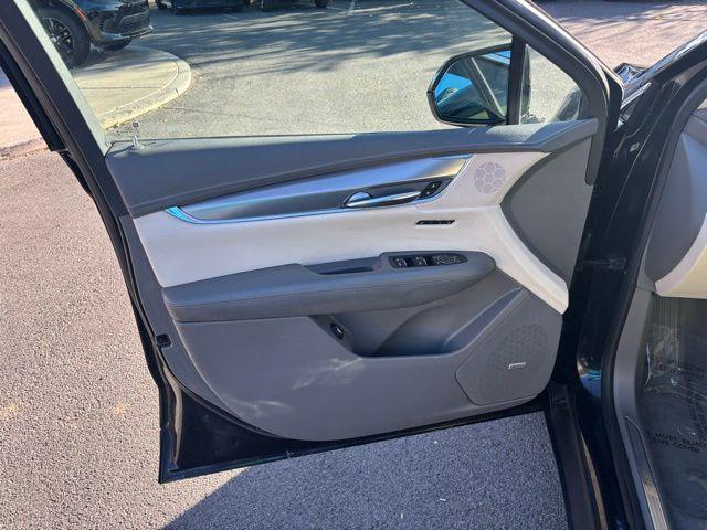 used 2017 Cadillac XT5 car, priced at $12,750