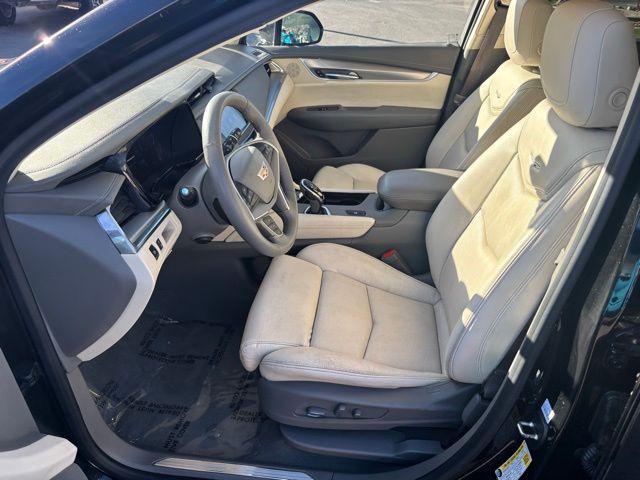 used 2017 Cadillac XT5 car, priced at $12,750