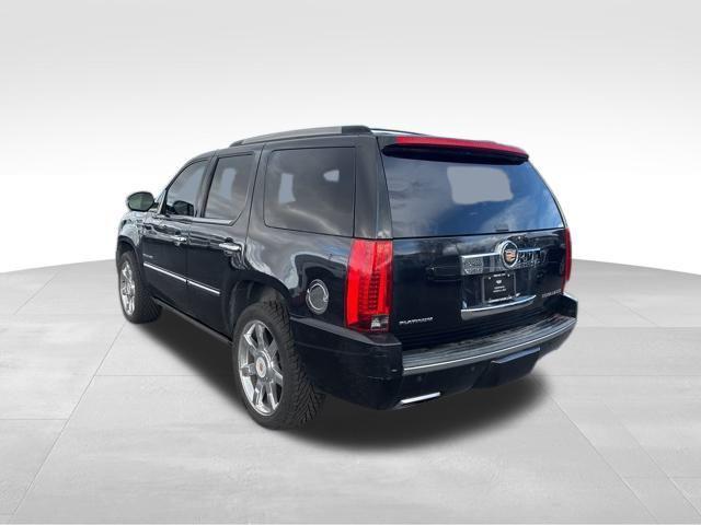 used 2013 Cadillac Escalade car, priced at $22,500