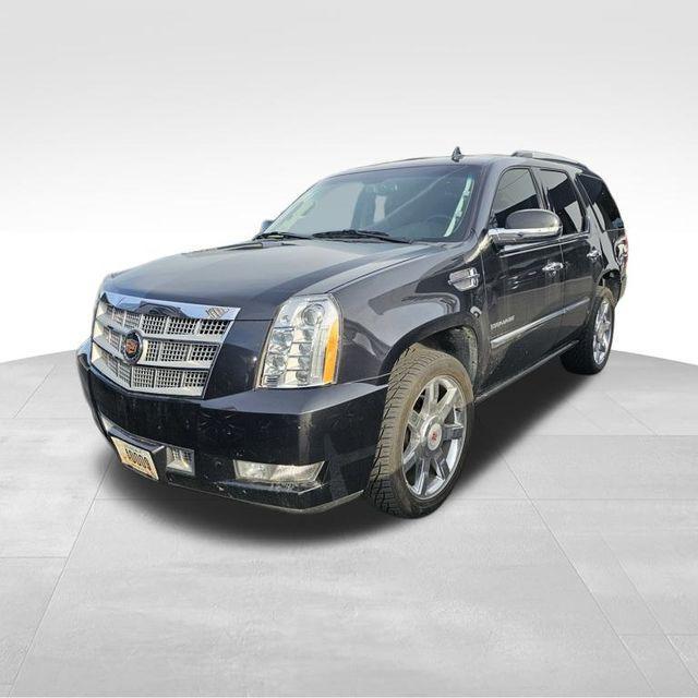 used 2013 Cadillac Escalade car, priced at $22,500