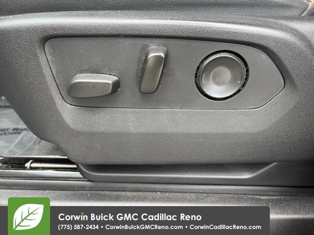 used 2022 GMC Yukon car, priced at $65,989