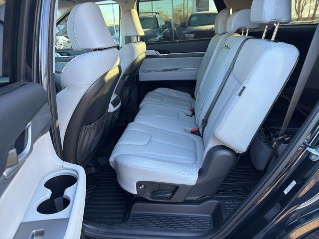 used 2025 Hyundai Palisade car, priced at $38,989