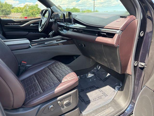 used 2023 Cadillac Escalade ESV car, priced at $88,989