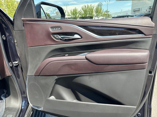 used 2023 Cadillac Escalade ESV car, priced at $88,989