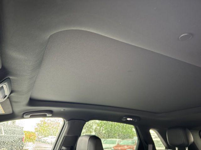 used 2025 Cadillac XT5 car, priced at $39,989