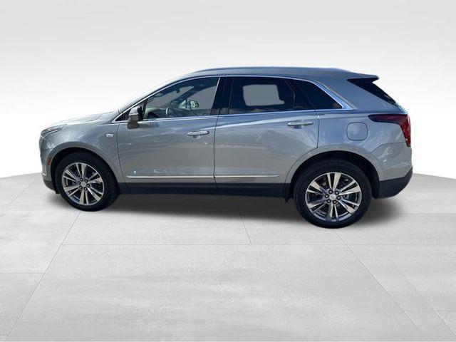 used 2025 Cadillac XT5 car, priced at $39,989