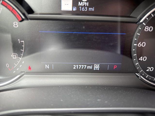 used 2025 Cadillac XT5 car, priced at $39,989