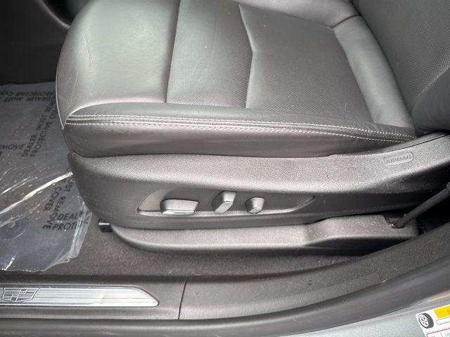 used 2025 Cadillac XT5 car, priced at $39,989