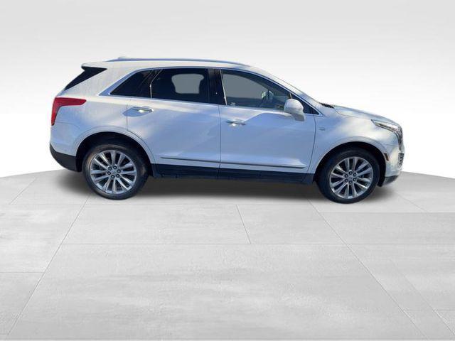 used 2017 Cadillac XT5 car, priced at $15,500