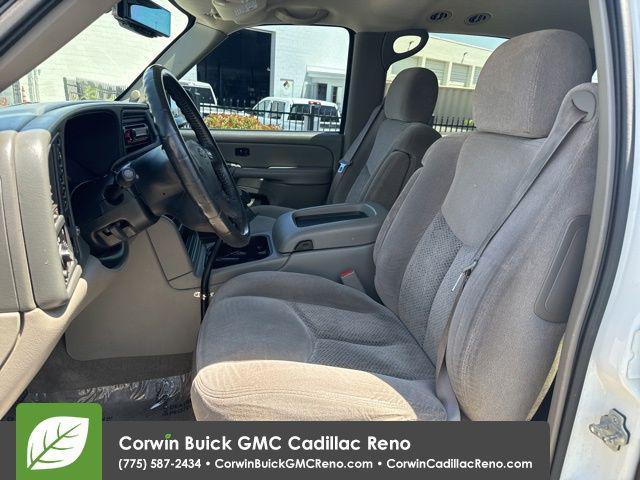 used 2005 Chevrolet Suburban car, priced at $6,995
