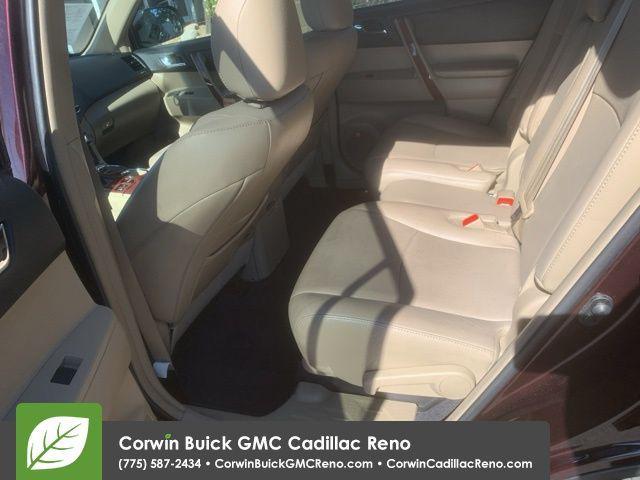 used 2013 Toyota Highlander car, priced at $18,989