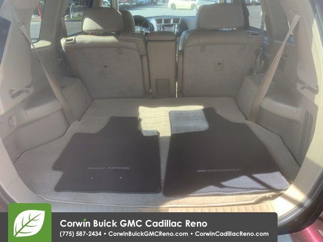 used 2013 Toyota Highlander car, priced at $18,989