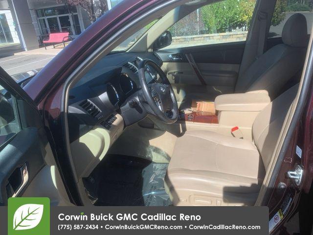 used 2013 Toyota Highlander car, priced at $18,989