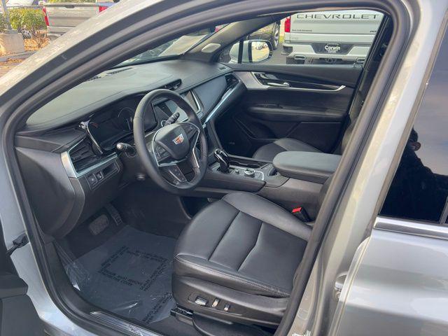 used 2025 Cadillac XT5 car, priced at $41,989