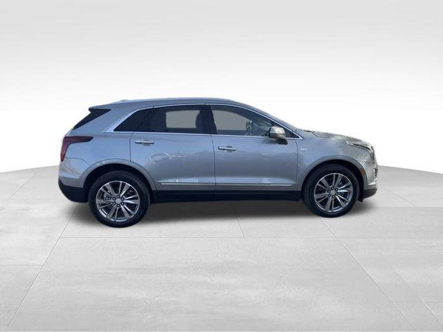 used 2025 Cadillac XT5 car, priced at $41,989