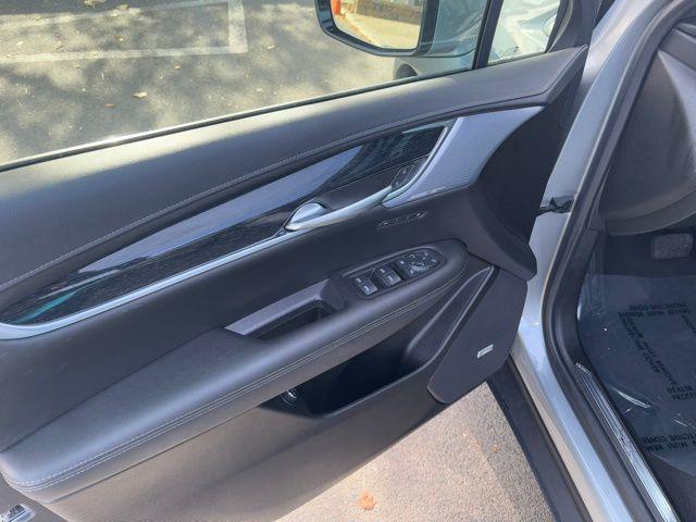 used 2025 Cadillac XT5 car, priced at $41,989