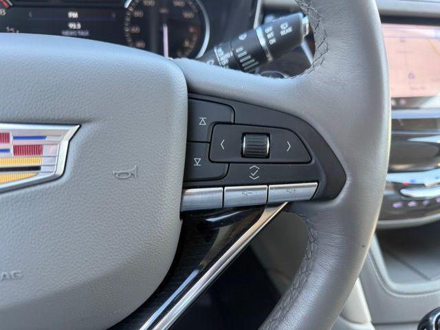 used 2025 Cadillac XT6 car, priced at $44,989