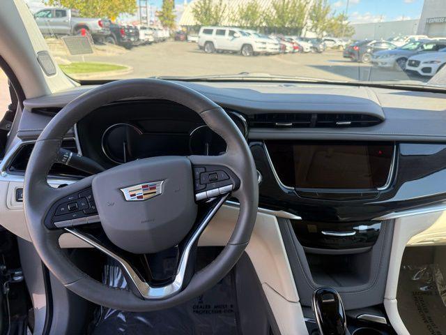used 2025 Cadillac XT6 car, priced at $44,989