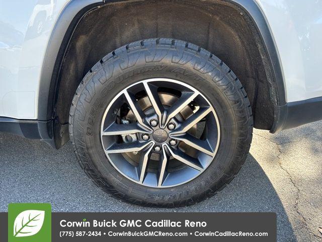 used 2021 Jeep Grand Cherokee car, priced at $19,995