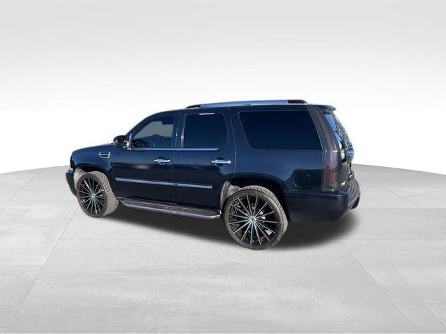 used 2007 Cadillac Escalade car, priced at $11,989