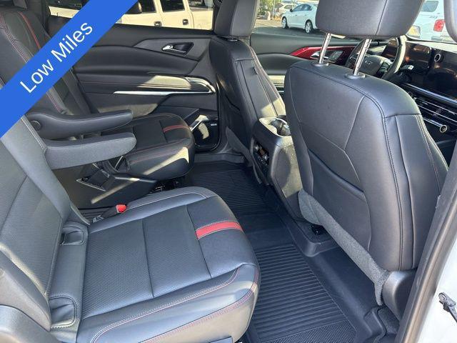 used 2024 Chevrolet Traverse car, priced at $53,995