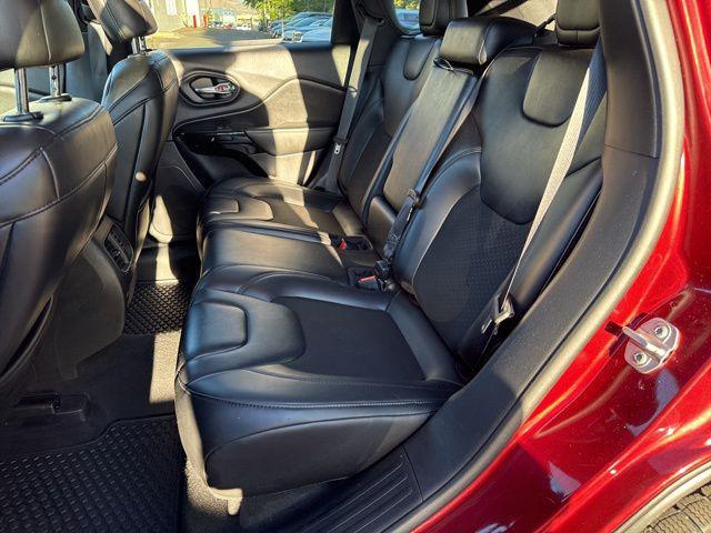 used 2020 Jeep Cherokee car, priced at $12,989