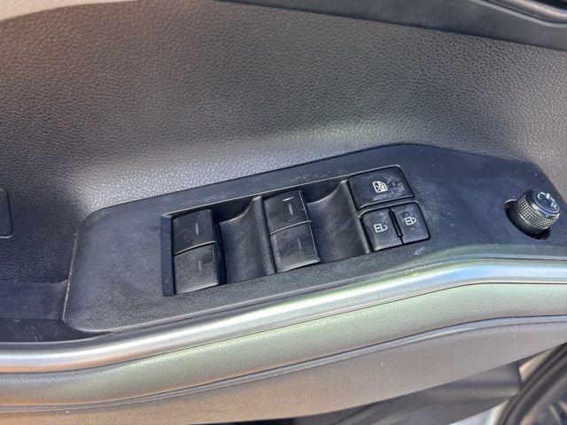 used 2022 Toyota Highlander car, priced at $28,989