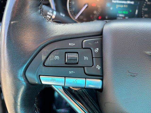 used 2025 Cadillac XT6 car, priced at $43,500