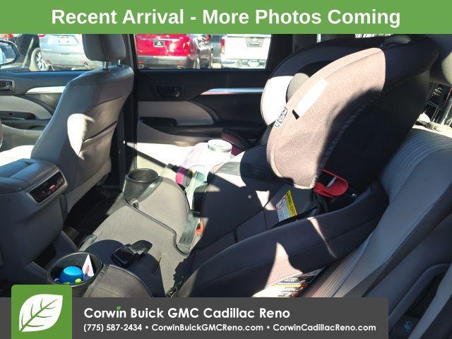 used 2014 Toyota Highlander car, priced at $13,989