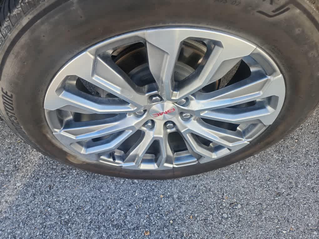 used 2022 GMC Yukon XL car, priced at $48,022