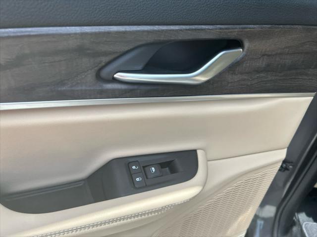 used 2025 Jeep Grand Cherokee car, priced at $44,985