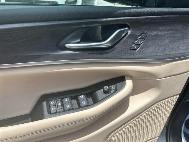 used 2025 Jeep Grand Cherokee car, priced at $44,985