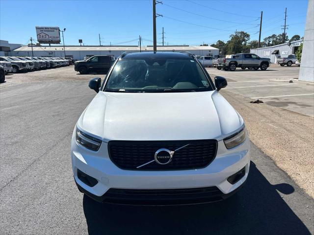 used 2021 Volvo XC40 car, priced at $25,900