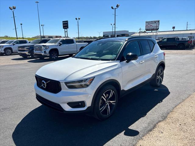 used 2021 Volvo XC40 car, priced at $25,900