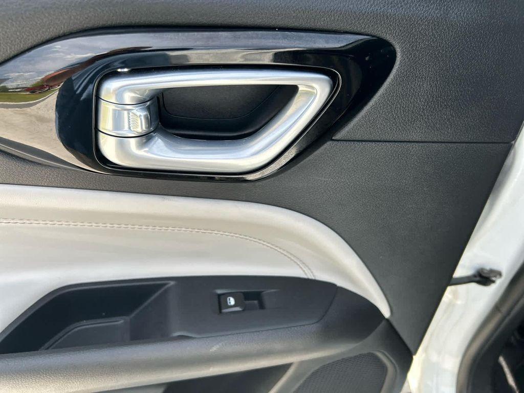 used 2023 Jeep Compass car, priced at $19,997